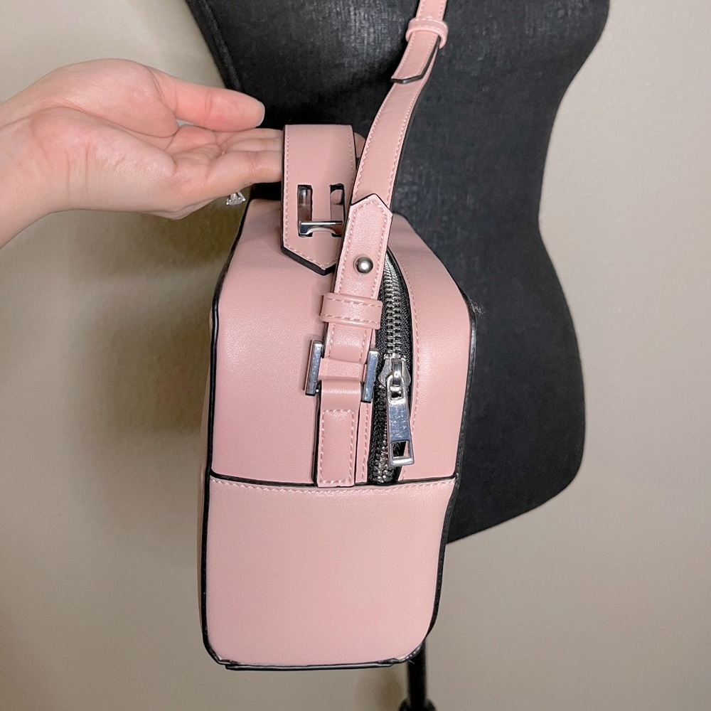 Forever 21 pink crossbody - Picture 6 of 9